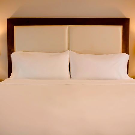 Hotel Virginia Santa Barbara, Tapestry Collection By Hilton מראה חיצוני תמונה