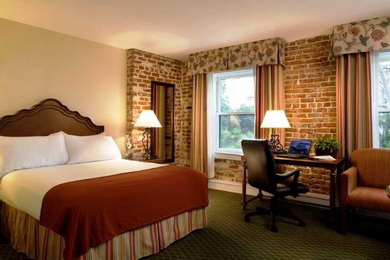 Hotel Virginia Santa Barbara, Tapestry Collection By Hilton מראה חיצוני תמונה