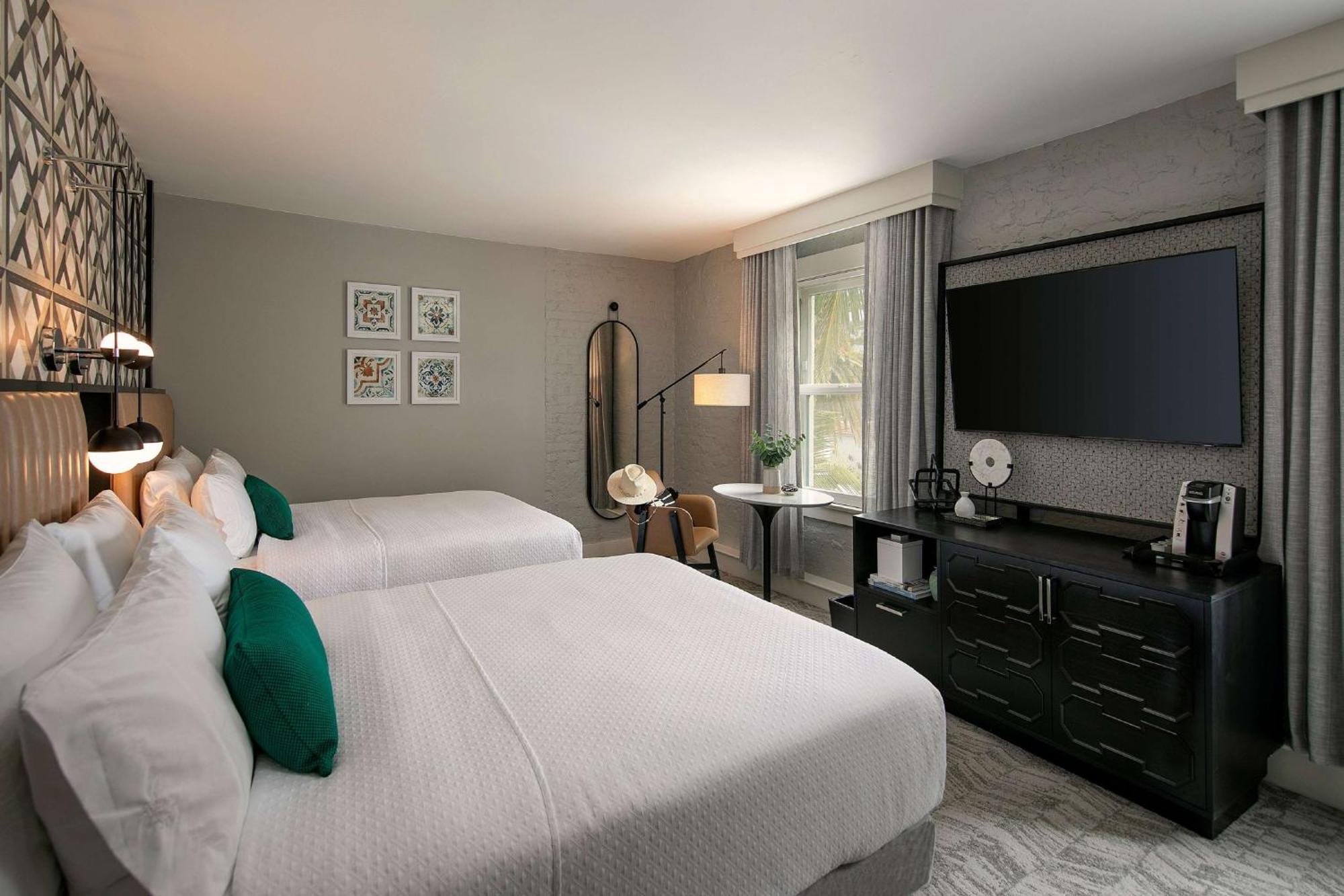 Hotel Virginia Santa Barbara, Tapestry Collection By Hilton מראה חיצוני תמונה