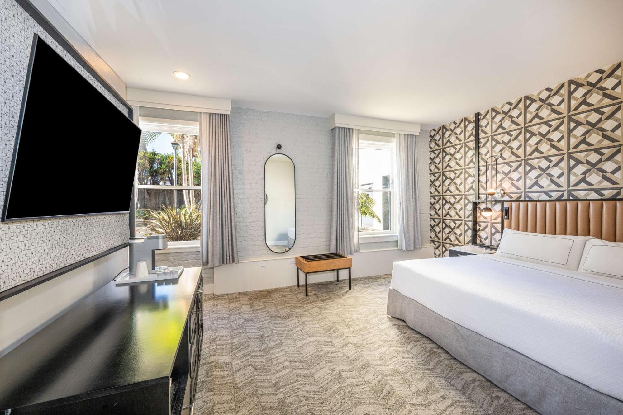 Hotel Virginia Santa Barbara, Tapestry Collection By Hilton מראה חיצוני תמונה